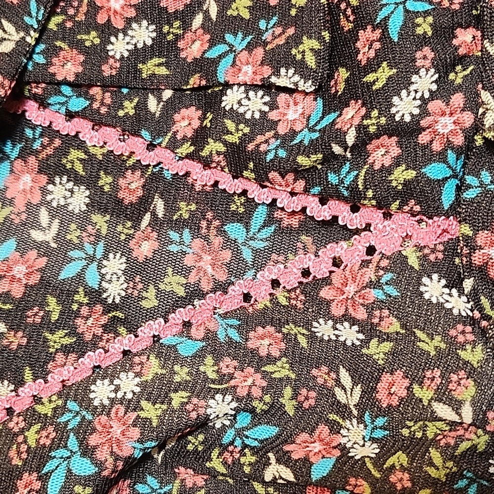 Candie's Y2K  Baby  Doll Floral Halter Top - Black and Pink Sz Meduim - Picture 15 of 16